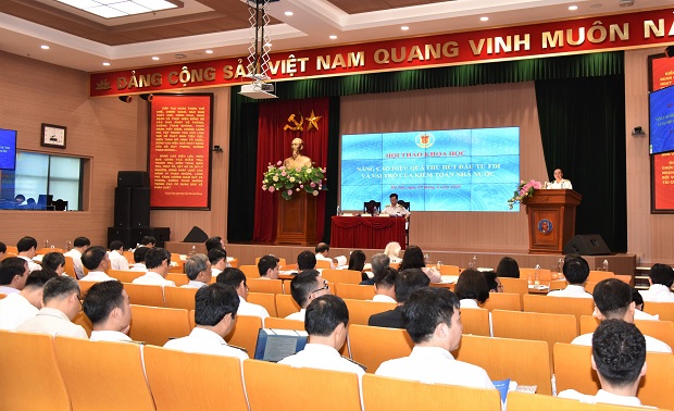 Thu hút FDI vào Việt Nam:  Thực trạng và những vấn đề đặt ra